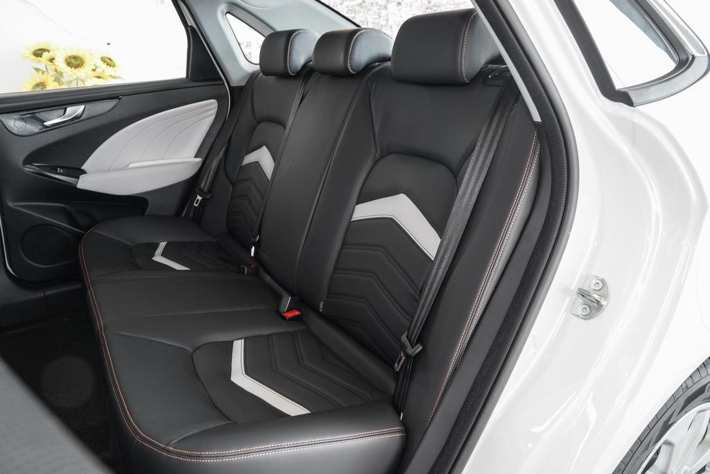 凯翼汽车轩度单车导购车长4666mm