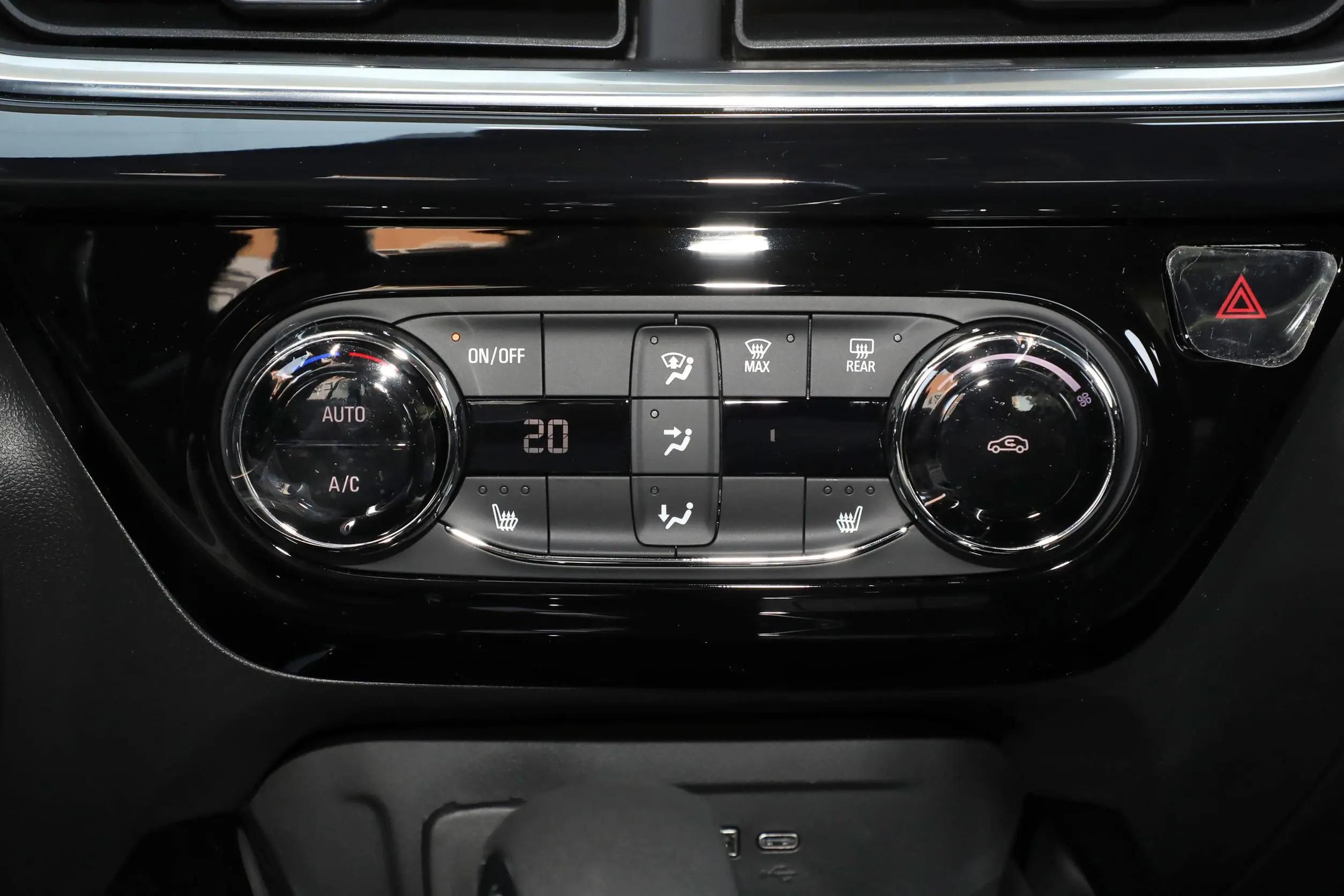 雪佛兰新星迈罗尺寸,雪佛兰科迈罗选哪个版本