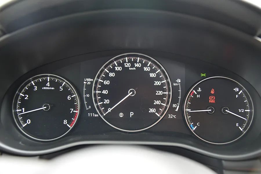 马自达3时尚版,马自达3昂克赛拉和宝马1系