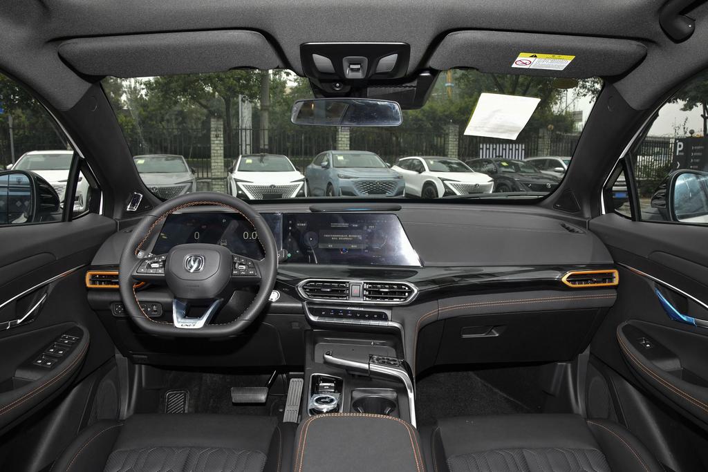 兴义长顺长安4s店,贵阳长安uni-t运动版零首付