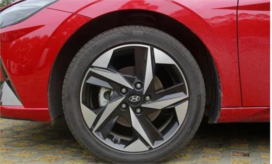 前卫运动之形舒适驾乘之感