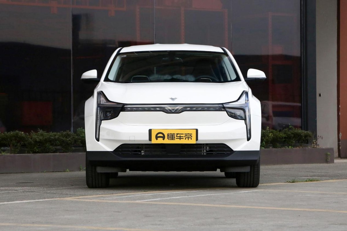 蔚小理的三电技术是自己研发的吗,哪吒新能源汽车什么操作系统