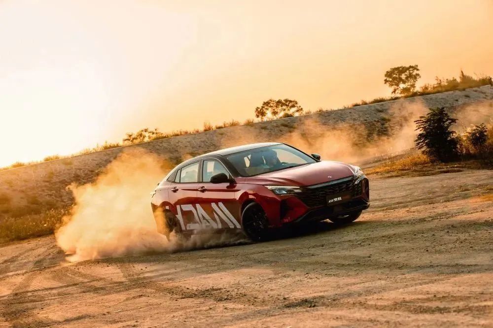 年轻人的「量身定做」：全新奕炫马赫版一口价6.49万起