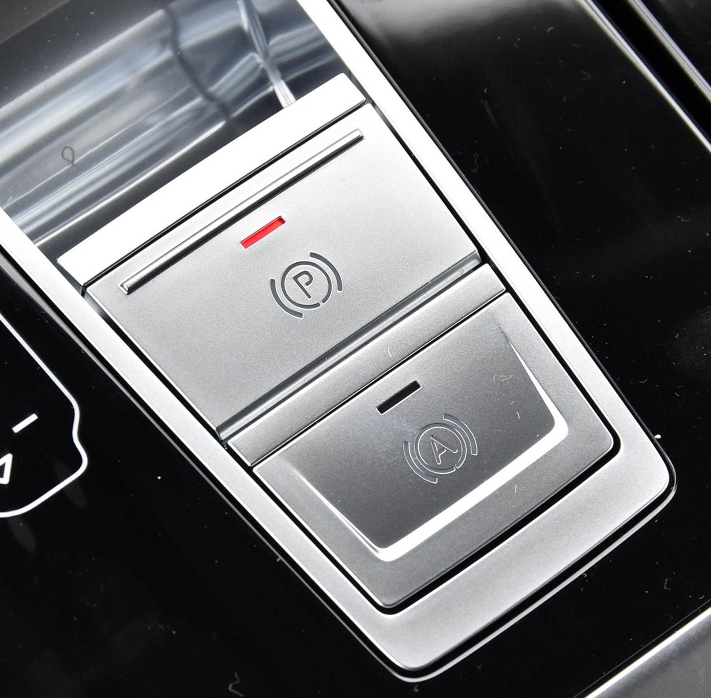 2019款奥迪Q73.0T55技术型参数,2023款q745tfsi有空气悬架吗