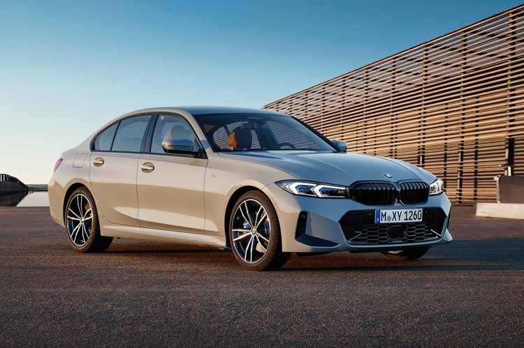 内外饰重磅升级,宝马3系内外老改新