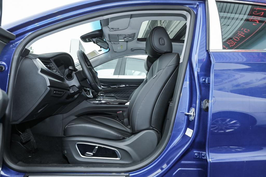 太阳暴晒后汽车打火发动机抖动,汽车太阳晒过打火抖动