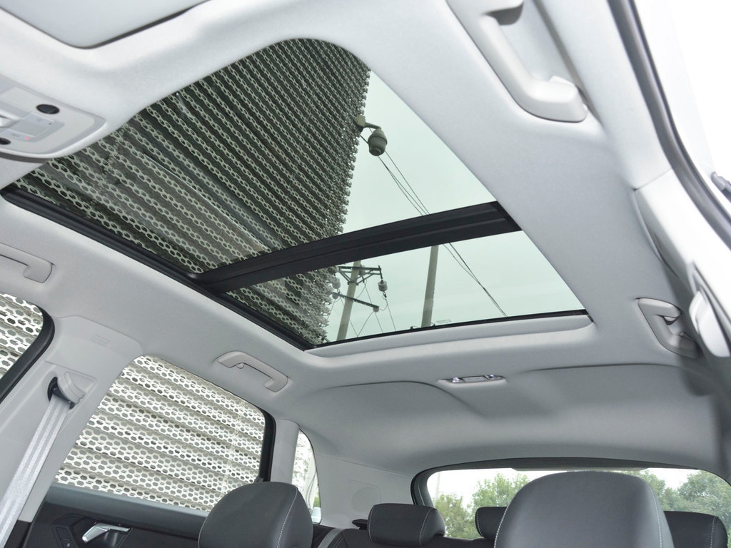 途观l和奥迪q32024款哪个好,靠降价能取胜吗