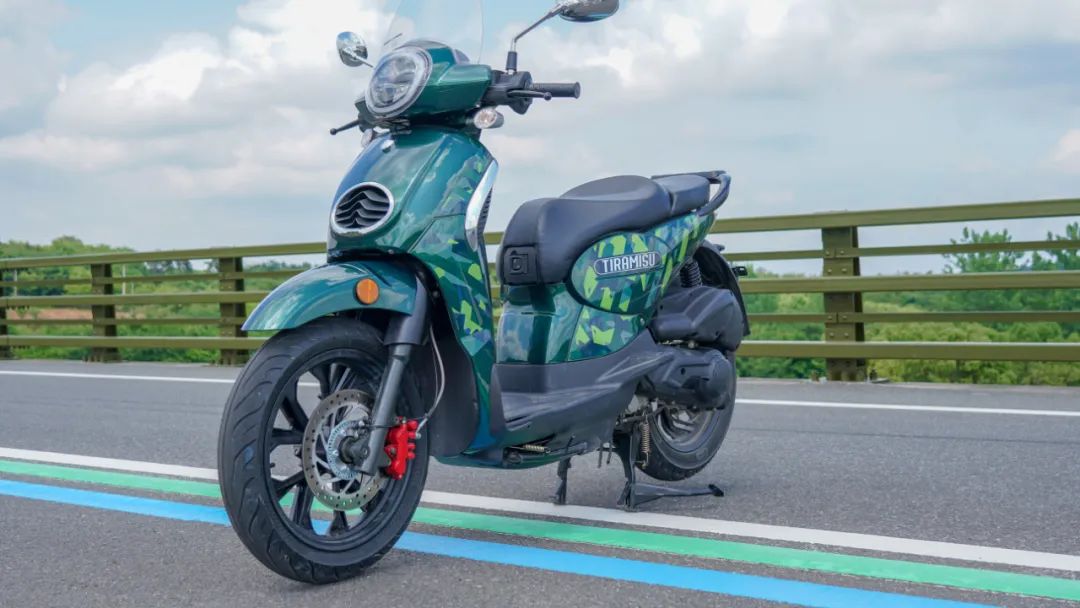 金城摩托提拉米苏都市版jc150t-ae,金城adiva200和金城提拉米苏200