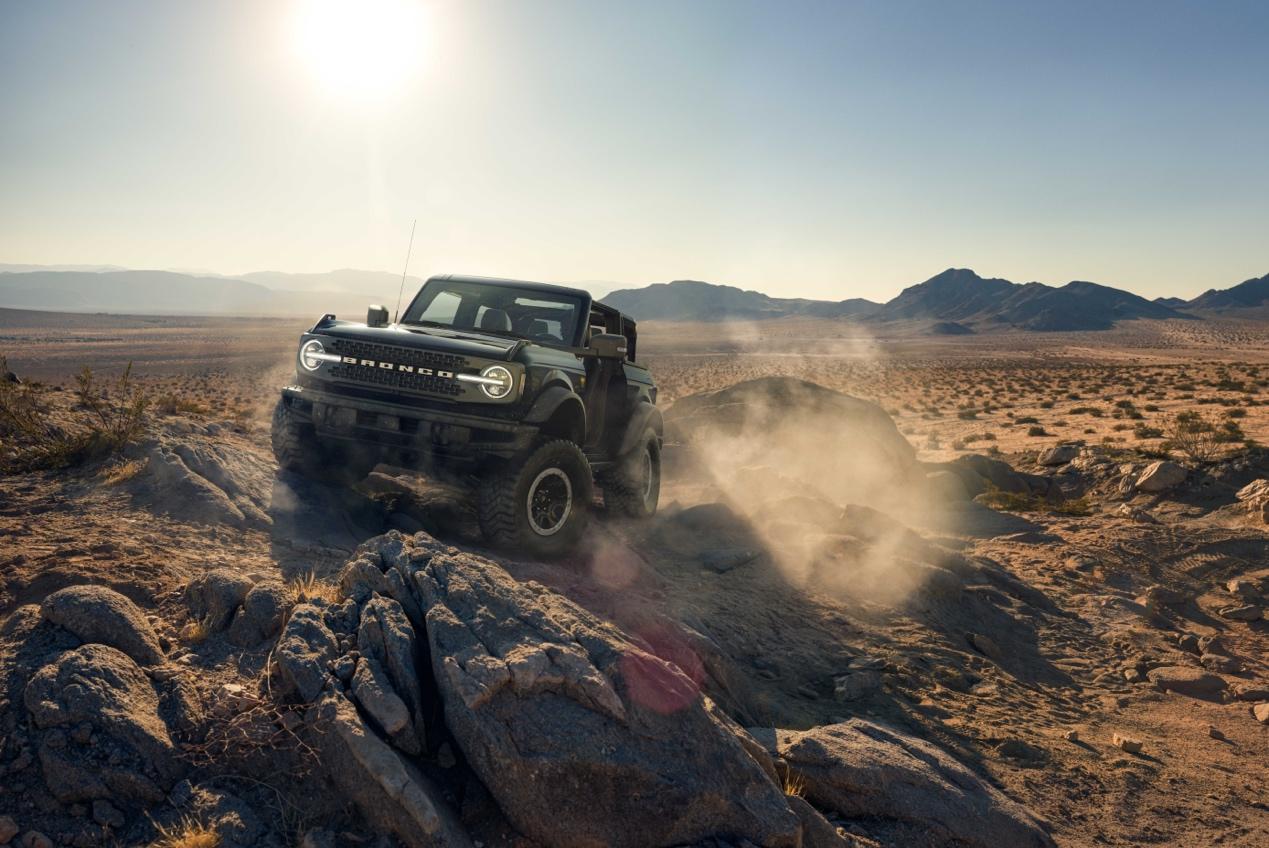 越野气息浓厚全新福特bronco,最大的福特bronco实车真霸气