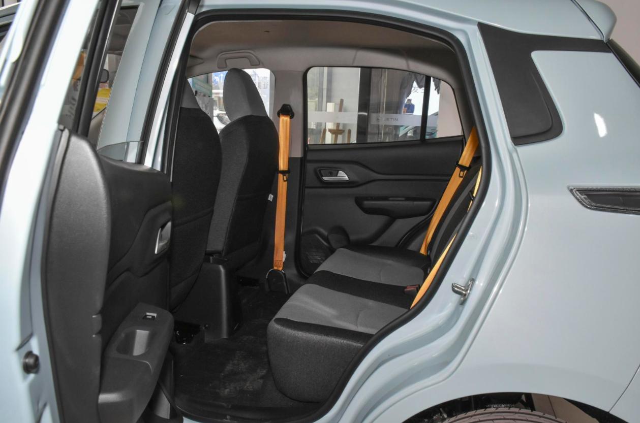 雷丁芒果200公里真实续航里程,续航300公里的新能源车雷丁芒果