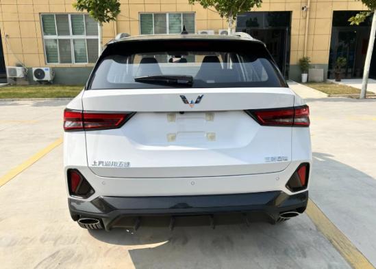 五菱星驰suv2023款图片,五菱星驰大空间suv2023落地价格