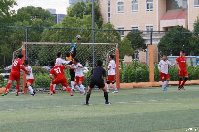 运动版的车有什么好处吗,路虎发现运动版跑长途稳定性