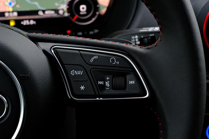 奥迪q2l中配深度测评,180测评