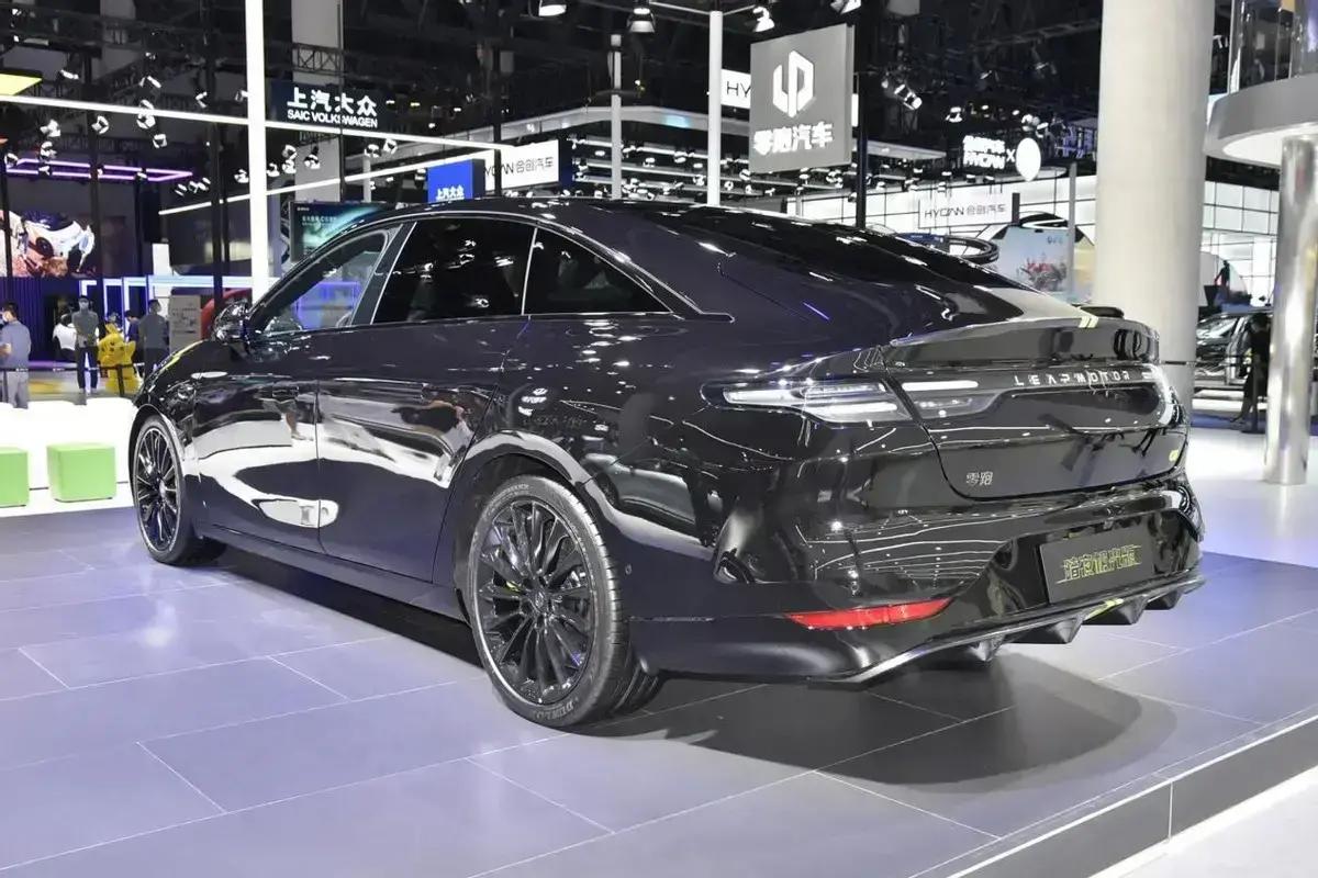 预售18万起零跑c01开启预售,不到15万落地买什么车