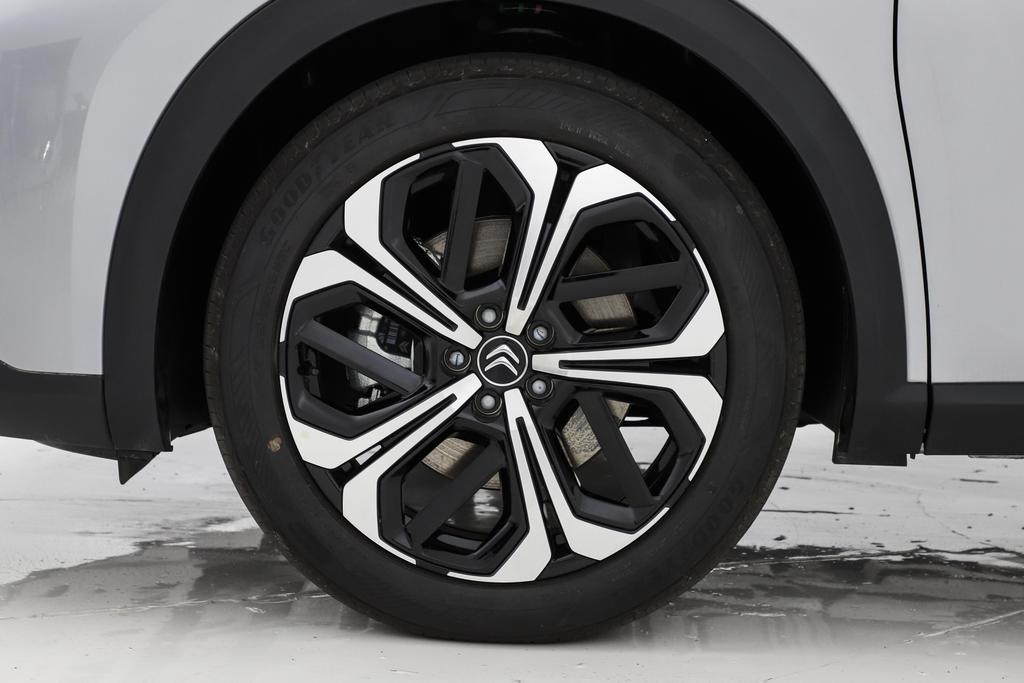 凡尔赛c5x哪款车最值得购买,哪款轿车比凡尔赛c5x好