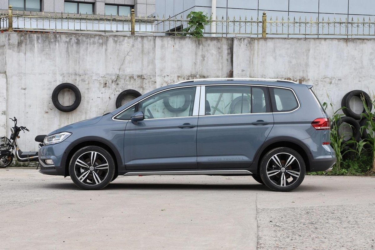 2017款大众途安l6座版顶配报价,大众途安l6座空间体验