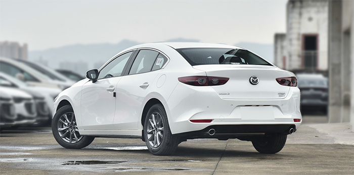 阿特兹2.5和昂克赛拉2.0哪款操控好,马自达3昂克赛拉操控真的好吗