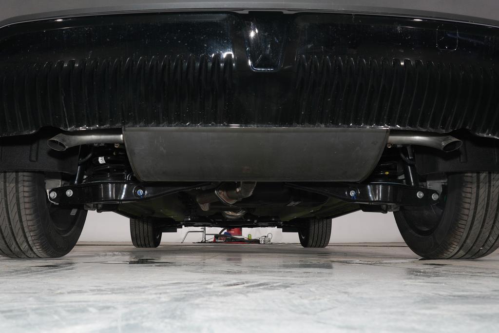 国产北汽魔方,一台新潮燃油车静态体验北汽魔方