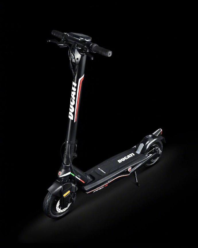 杜卡迪滑板车评测,杜卡迪pro-iii滑板车