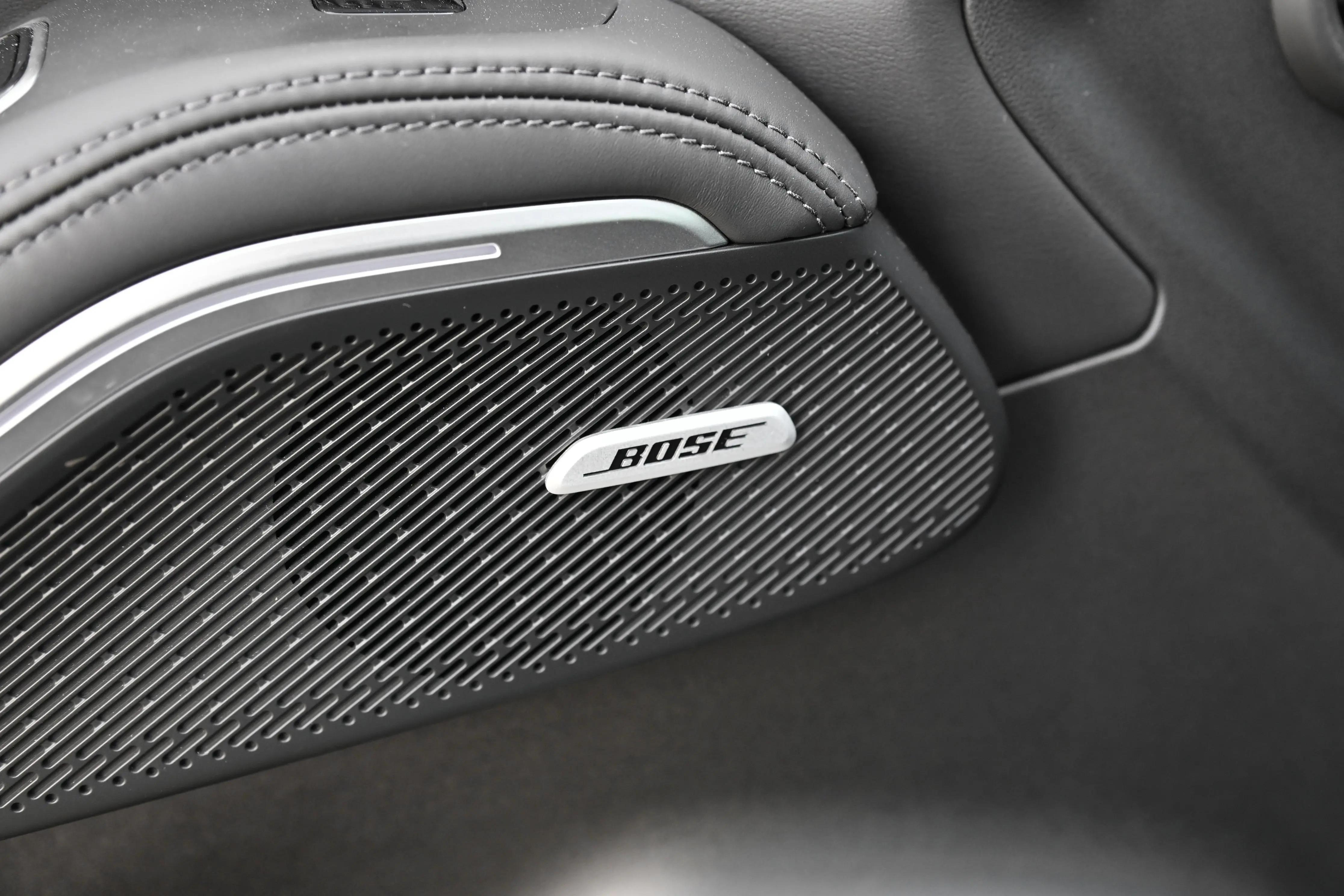 最高续航642km，定位中大型SUV，飞凡R7实力如何