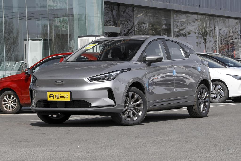 0首付购车365天免费开,预售订车24期免息