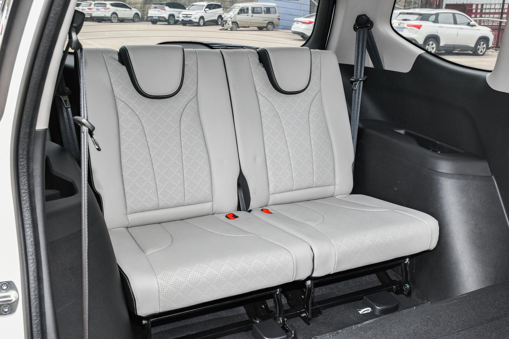 宝骏730打造七座mpv领导者,18年宝骏730自动最高配驾驶感受