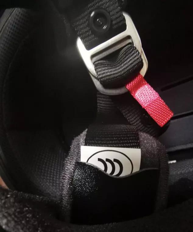 摩托头盔半头盔好还是全头盔好,新手入门摩托头盔如何选购