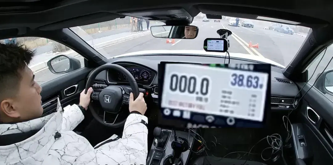 思域双叉臂,十一代思域手动挡试乘试驾