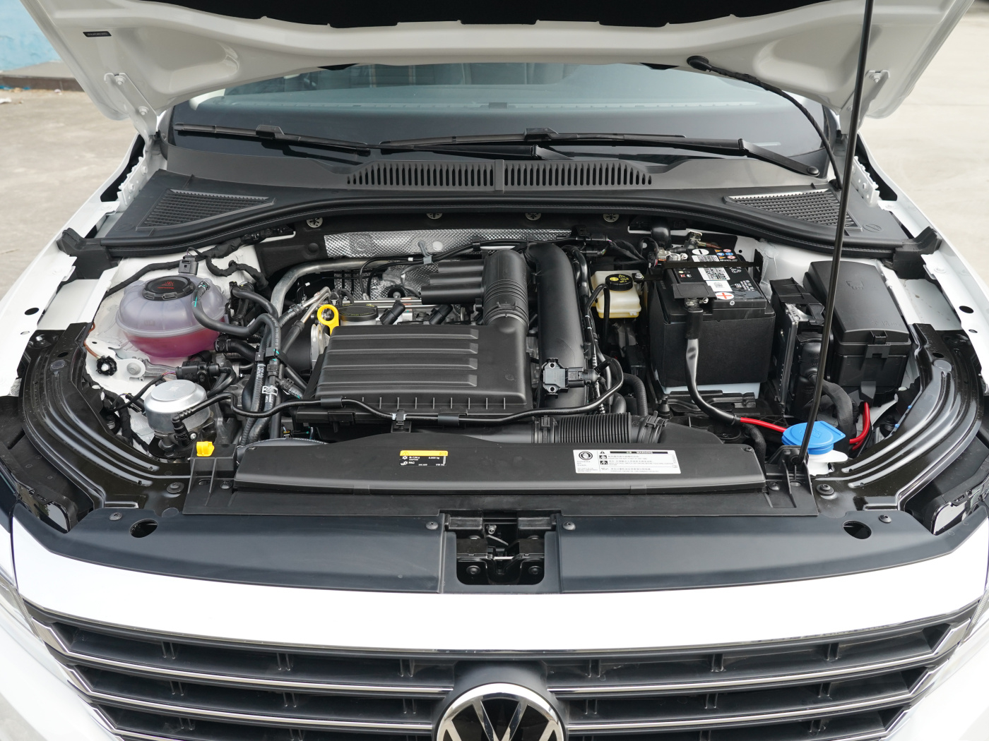 家庭的第一辆车，优惠2.2万喜提1.4T朗逸，全款14万多，油耗6L