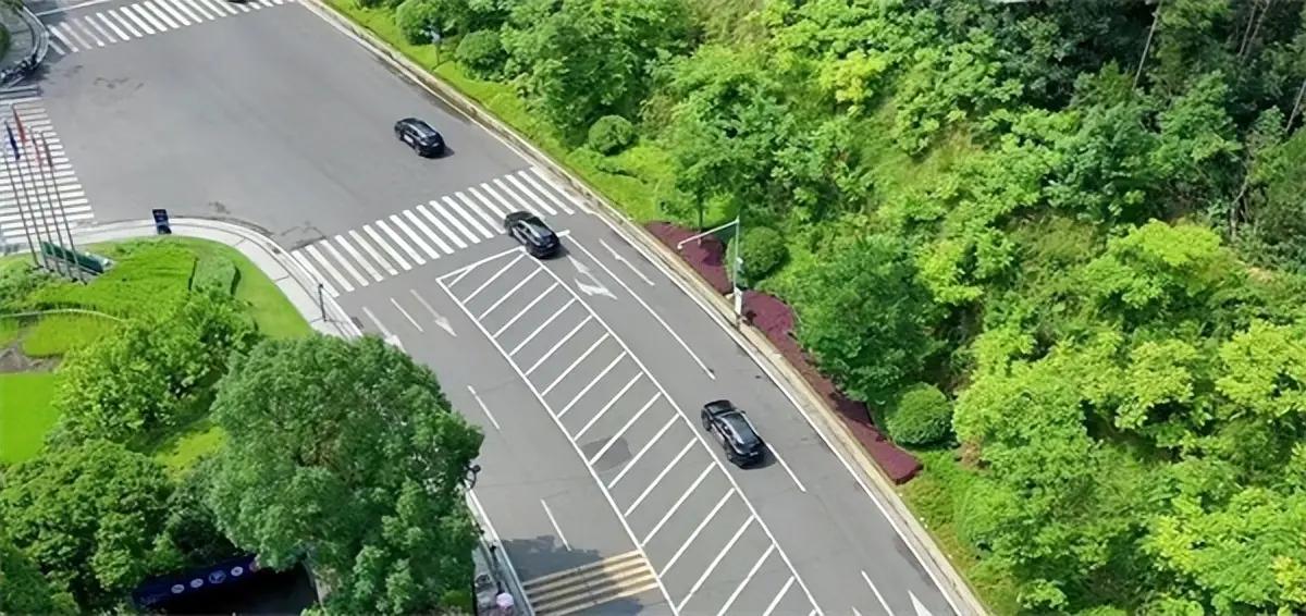 奇瑞瑞虎8plusphev插电混动售价,奇瑞瑞虎8plus2.0t四驱落地价