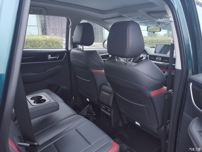 新风行t5增自动舒适型售8.99万元,东风风行t5盛世款pk广汽传祺gs4