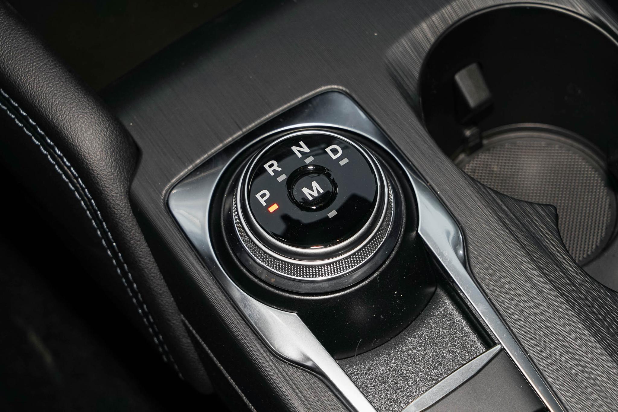 福特福克斯跨界版怎么样,福克斯哪款是四缸发动机at变速箱