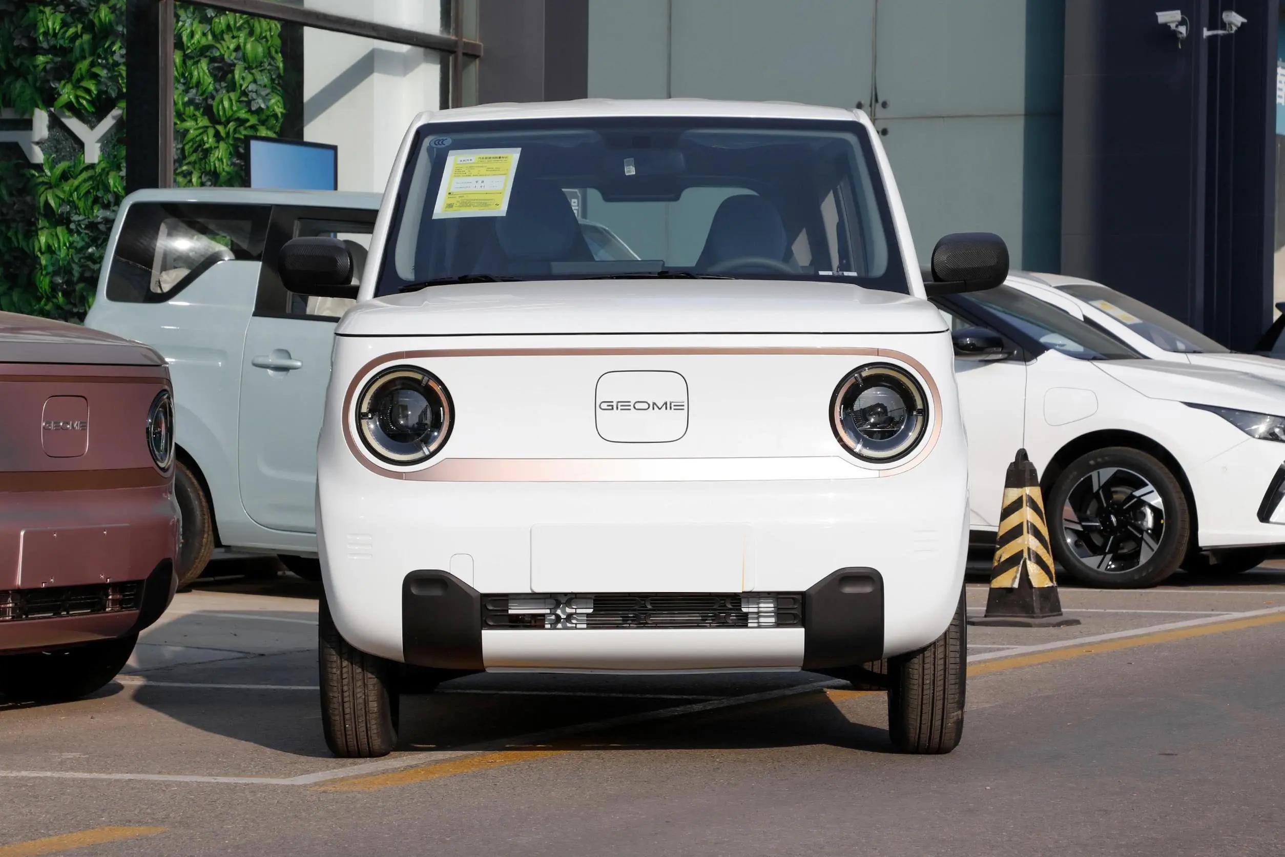 吉利熊猫mini亚运版对比宏光mini,吉利熊猫mini全方位评测