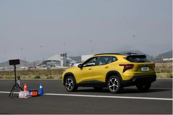 星迈罗逍客尺寸对比,雪佛兰科迈罗和日产逍客尺寸对比