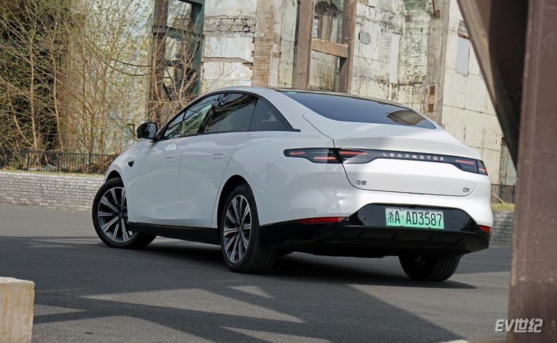 零跑c01舒享版2023款车主评价,零跑c01增程版智享版现车