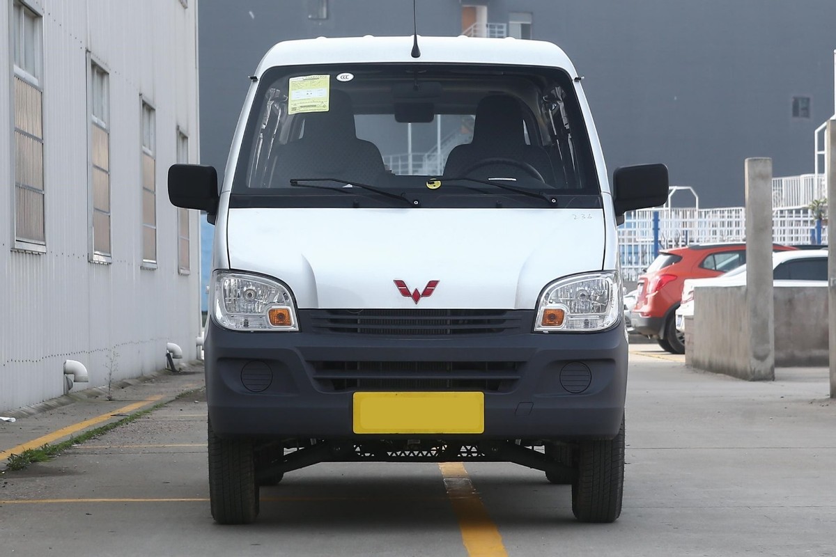 个人买货运版五菱之光有什么弊端,新的五菱之光最便宜多少钱