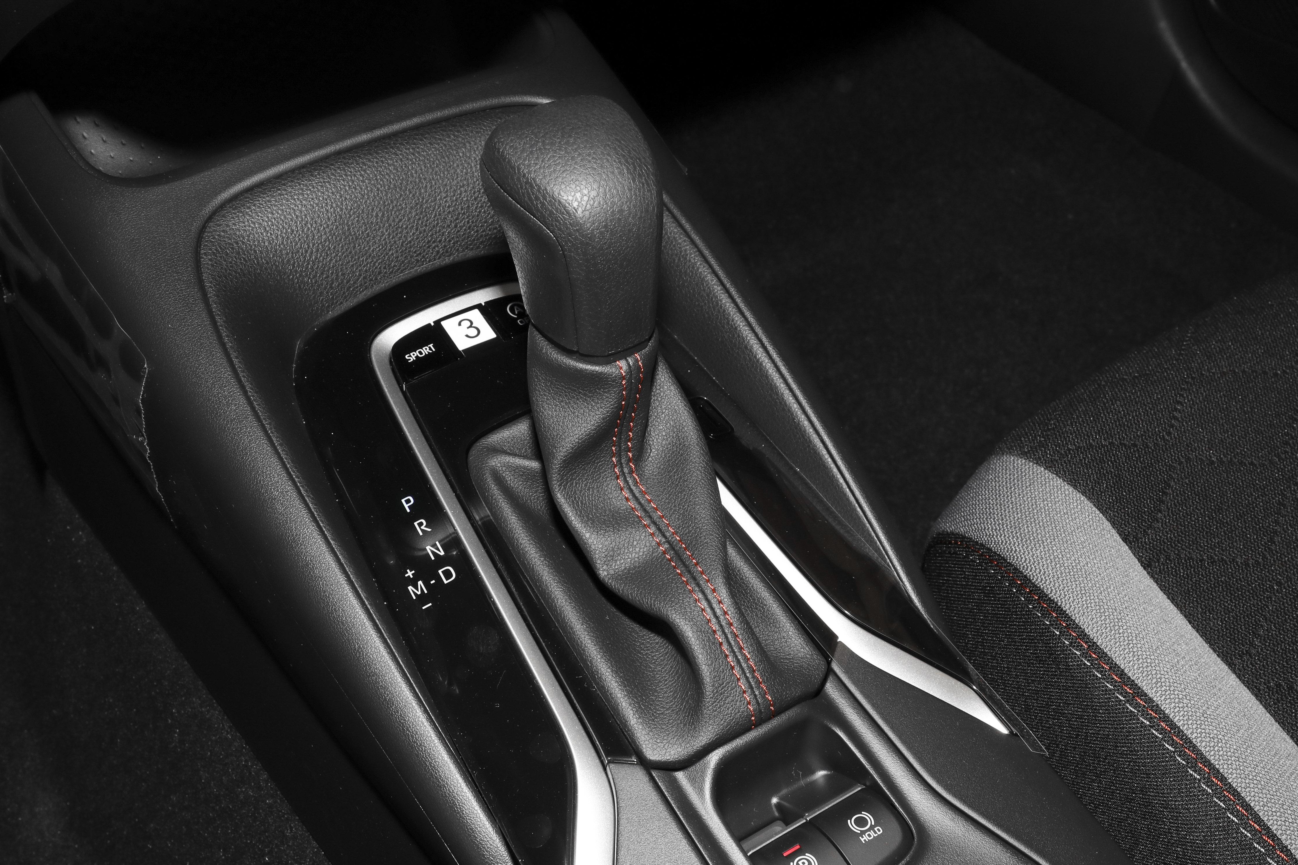 家轿最实用的口碑最好的10万级车,四款10-15万运动紧凑型家轿推荐