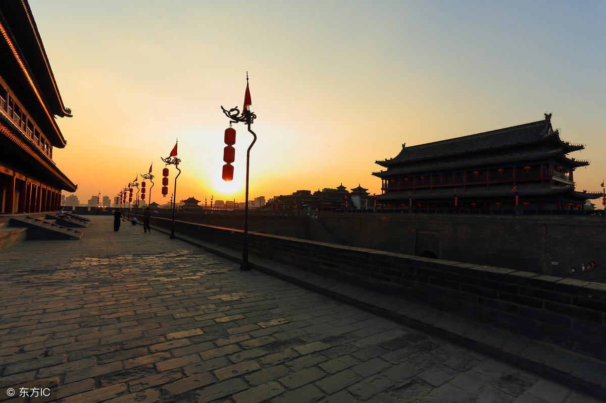 灏忚濂充富琚皬娣锋贩鏆存墦,缇庡コ琚璐熷皬浼欐墦鎶变笉骞崇數瑙嗗墽