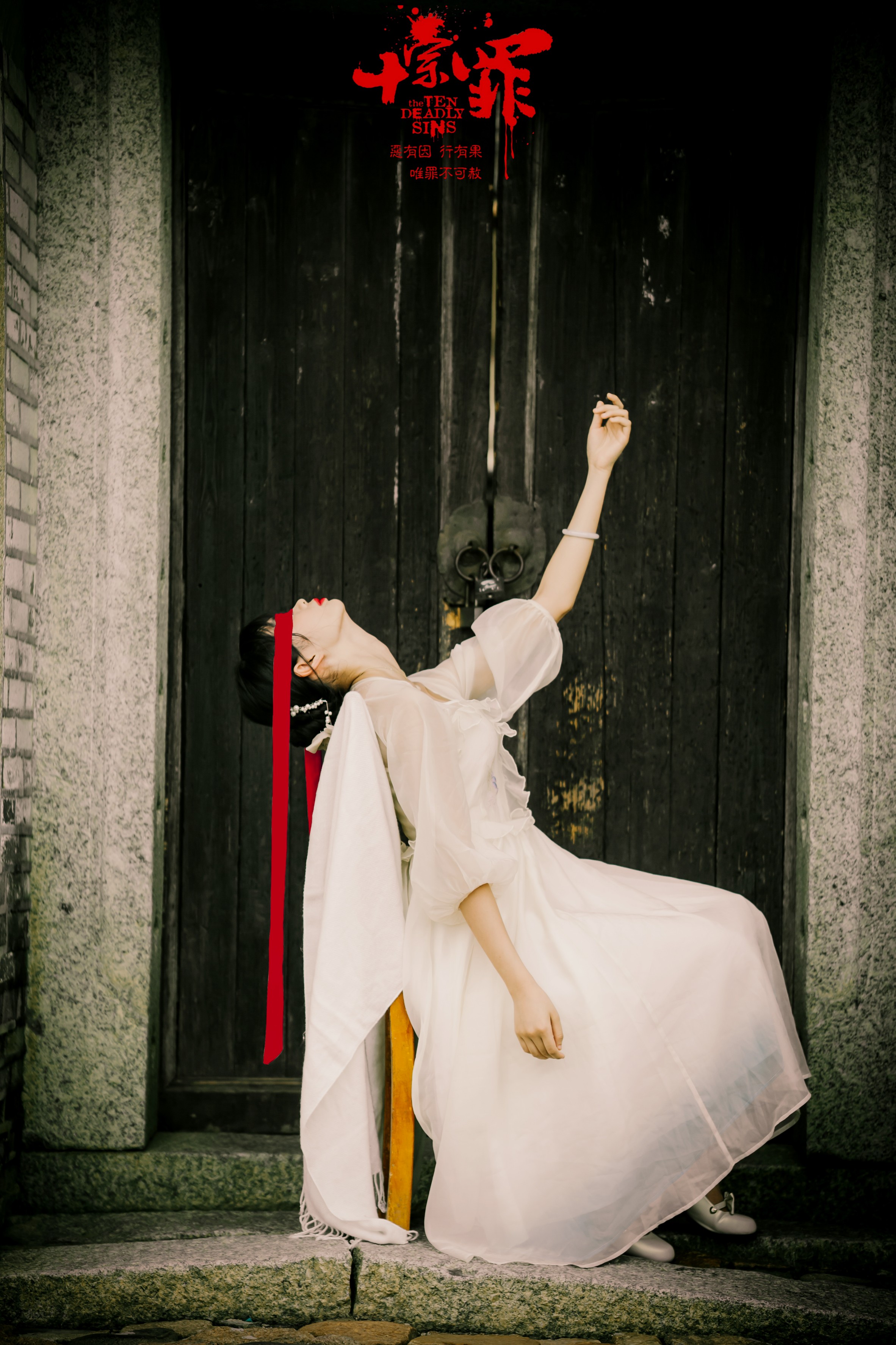 小说：巨人观现场令法医作呕，是什么让一家五口殒命于此？