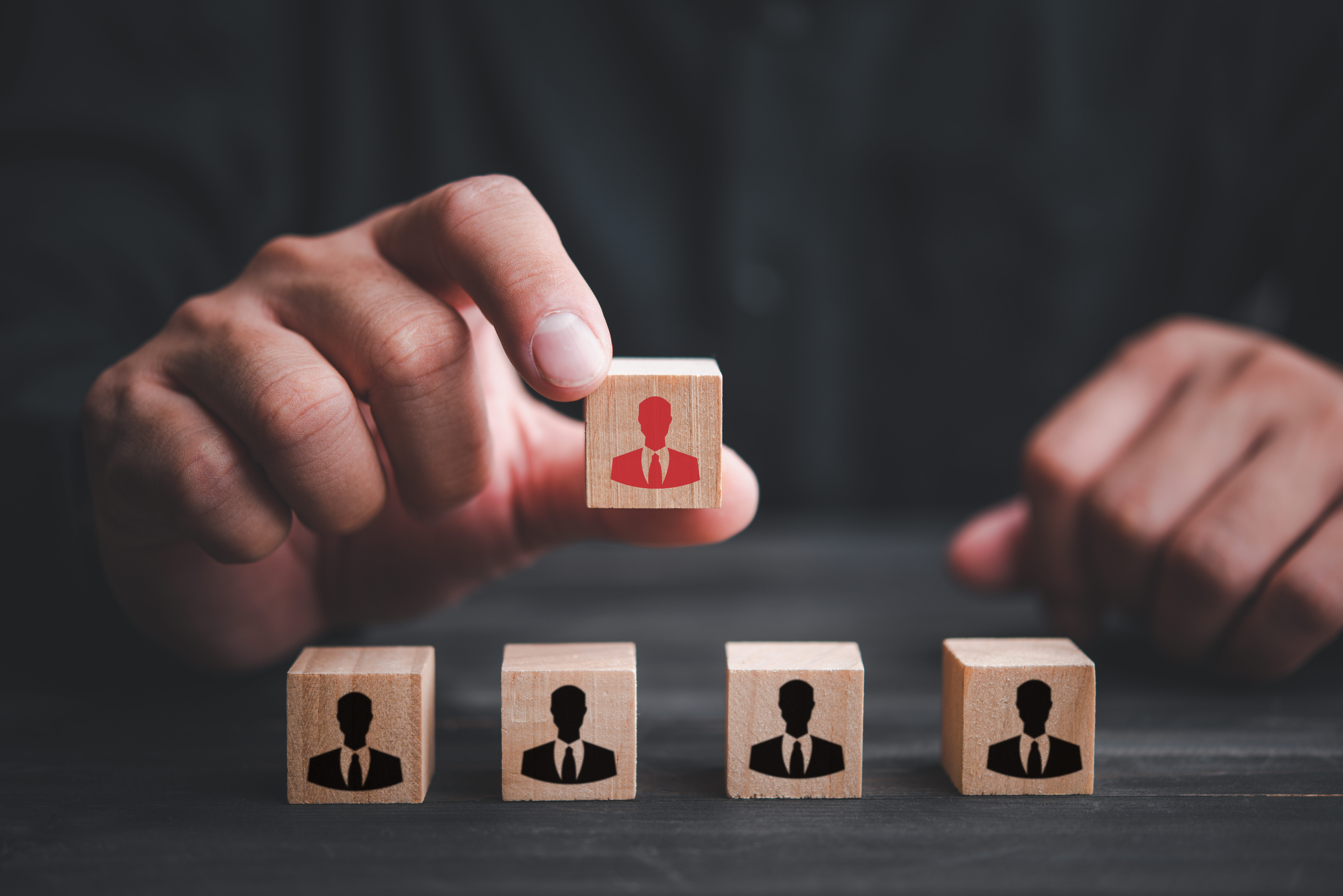 有钱是存银行还是做财富管理,财富管理对银行的意义