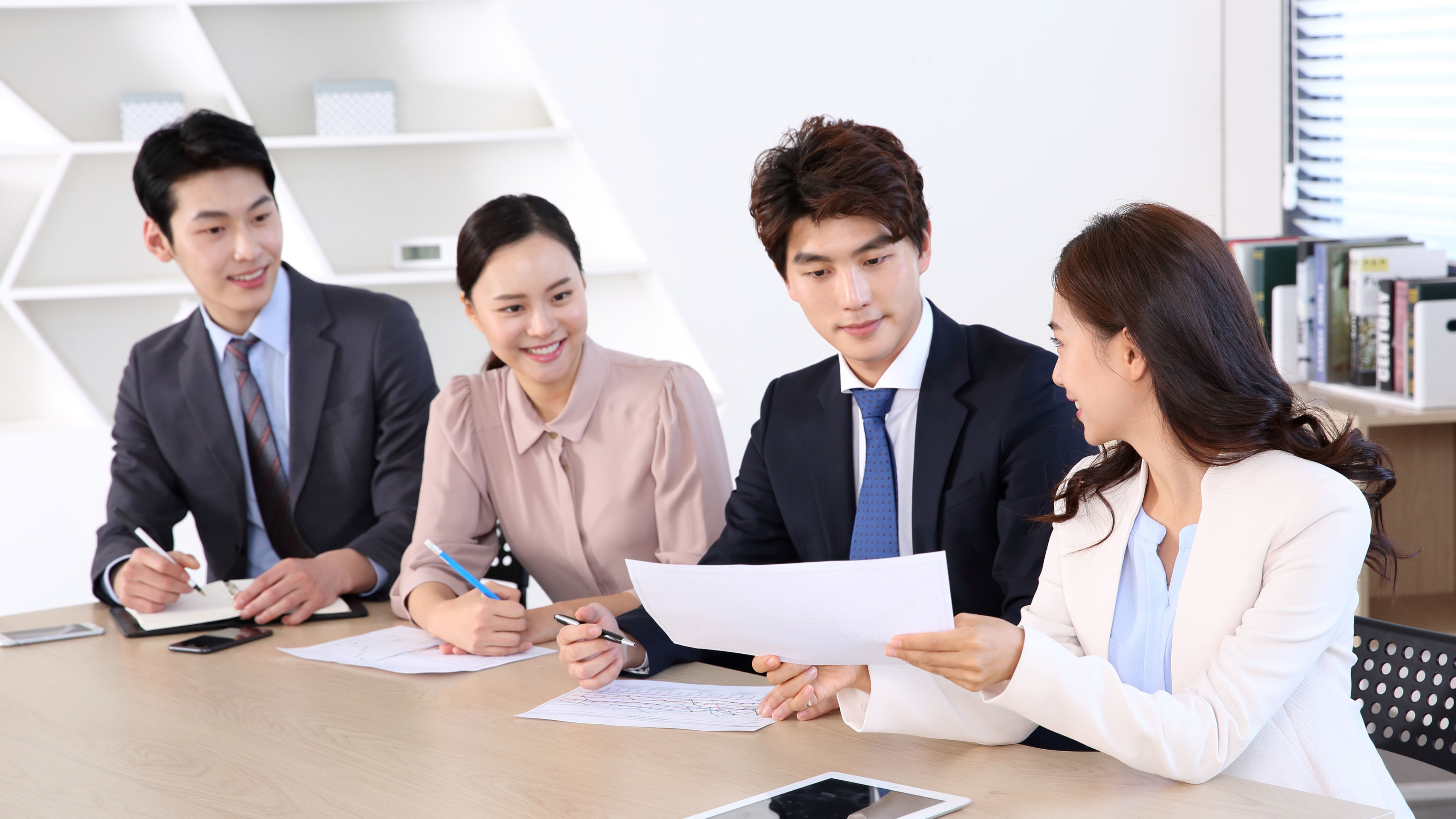 郭台铭iphone新款,郭台铭回应苹果手机