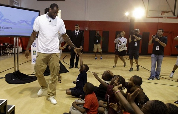 詹姆斯入选全球百大影响力人物,詹皇生涯十佳