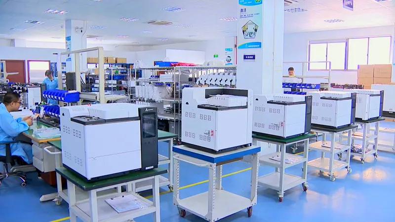 春节慰问送真情心系军休干部,领导看望慰问优秀人才