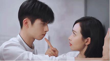 波波头波浪卷烫发,短发羊毛卷波波头