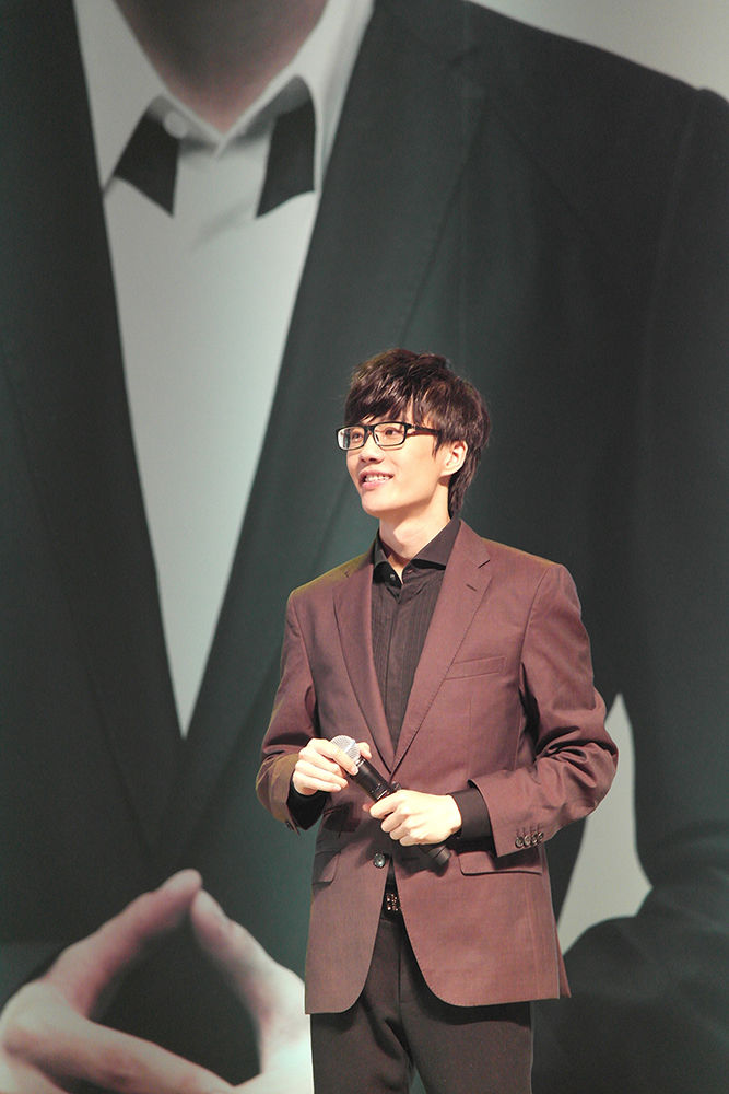 十年了许嵩凭什么还这么火,90年的许嵩到底有多火