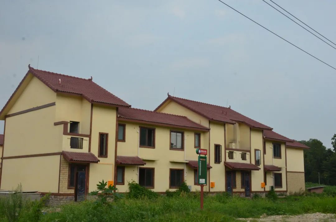 现在新建的小别墅,即将全面完工的别墅