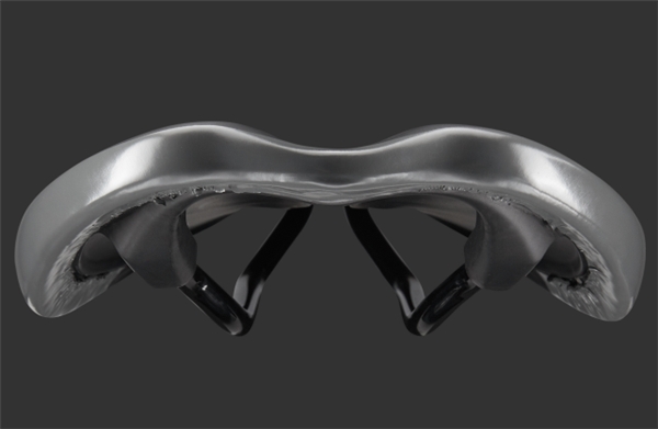 维乐PrevailTT1A57，我的人生第一款短鼻头骑行坐垫