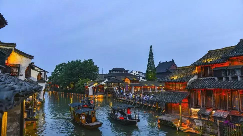 涔屾潙鍙戝睍缁忛獙,涔屾潙骞存帴寰呮父瀹㈤噺