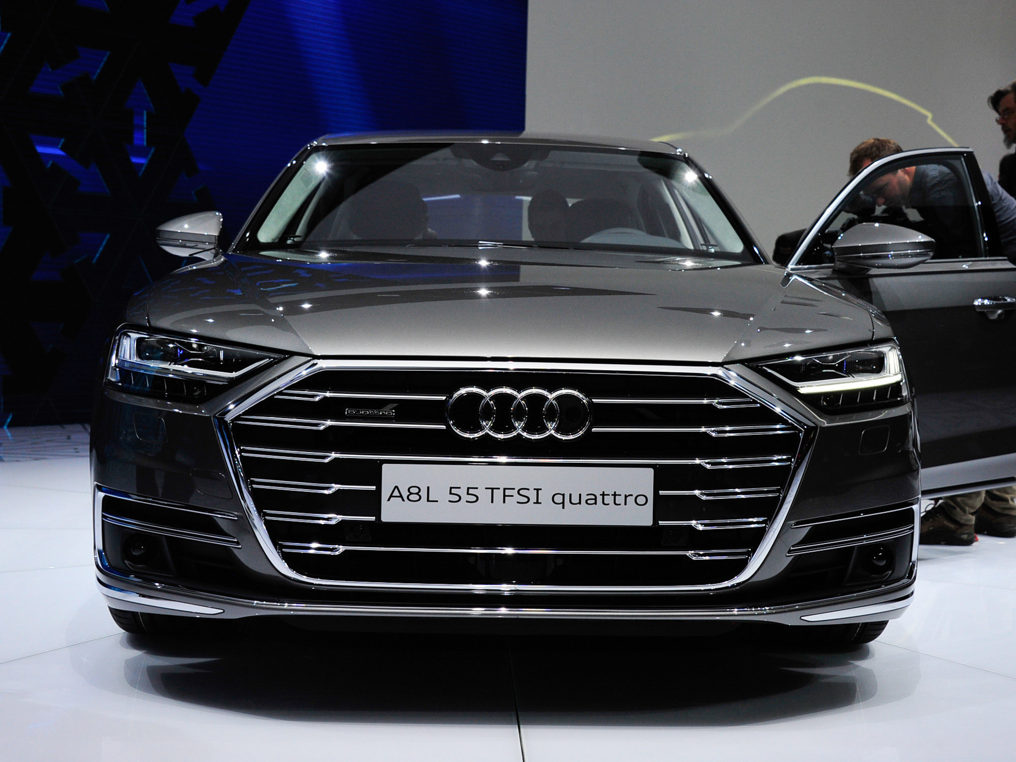 复联4里面的车是哪款,复联4所有超级英雄登场