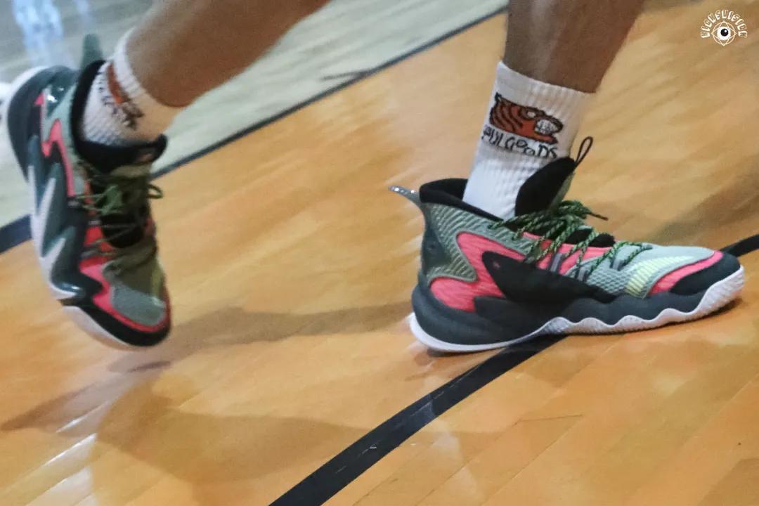 无论是打球还是穿鞋,你都「要疯」一点|KVSN众测